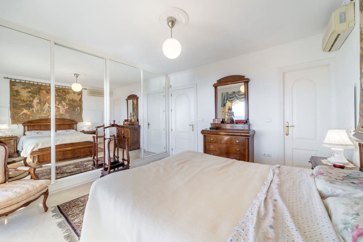 5 makuuhuone Huvila myytävänä paikassa Mijas mukana 
autotalli - 1 890 000 € (Ref: 9432562)