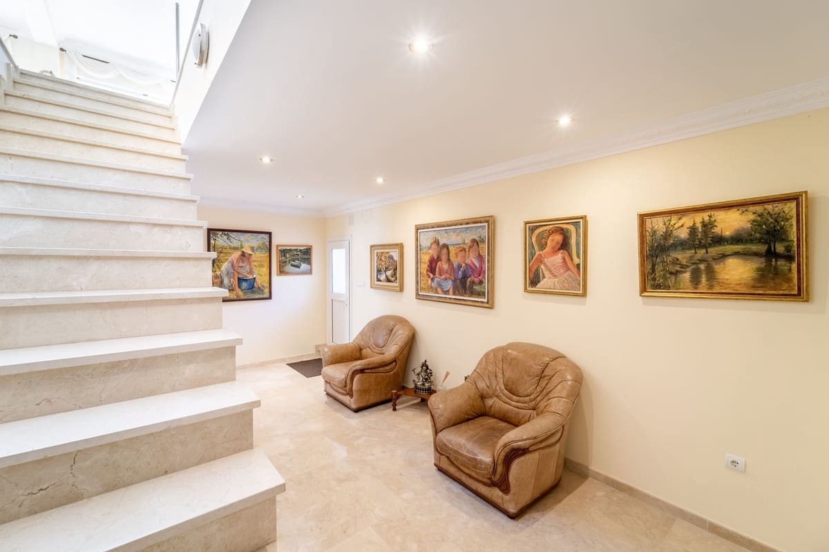 5 makuuhuone Huvila myytävänä paikassa Mijas mukana 
autotalli - 1 890 000 € (Ref: 9432562)