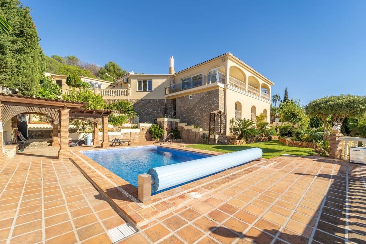 5 makuuhuone Huvila myytävänä paikassa Mijas mukana 
autotalli - 1 890 000 € (Ref: 9432562)