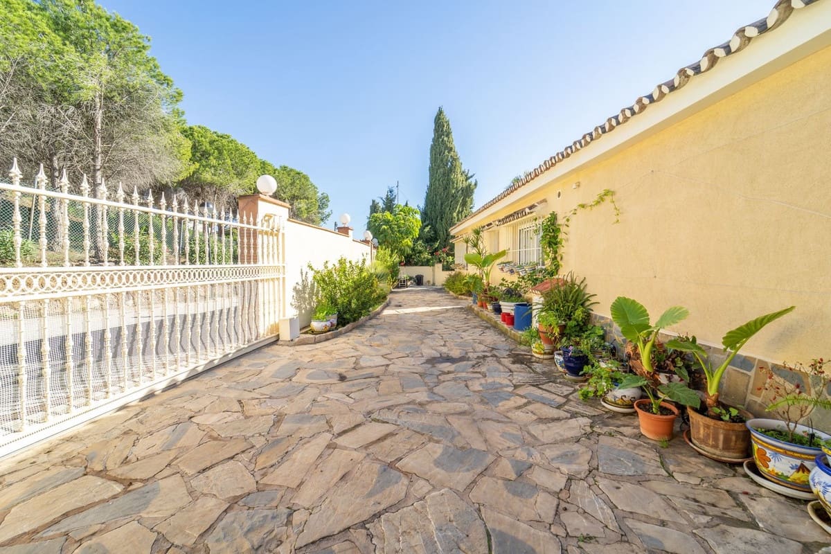 5 makuuhuone Huvila myytävänä paikassa Mijas mukana 
autotalli - 1 890 000 € (Ref: 9432562)