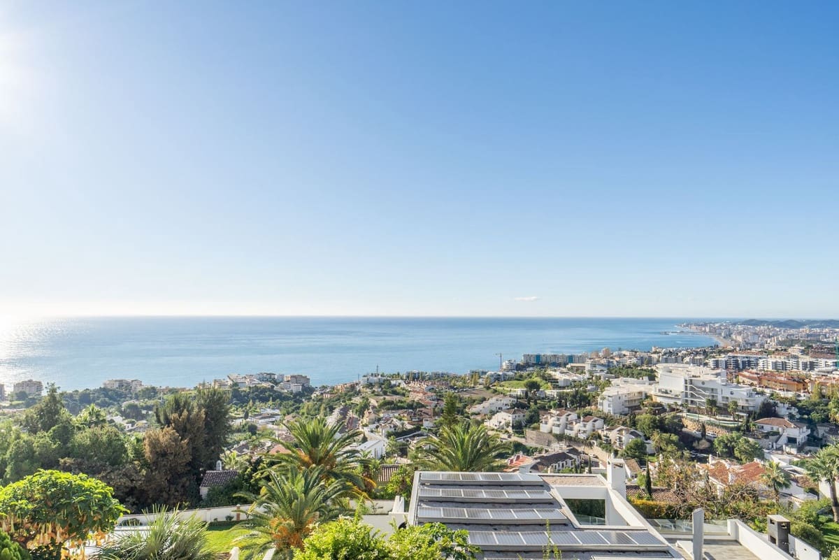 5 makuuhuone Huvila myytävänä paikassa Mijas mukana 
autotalli - 1 890 000 € (Ref: 9432562)