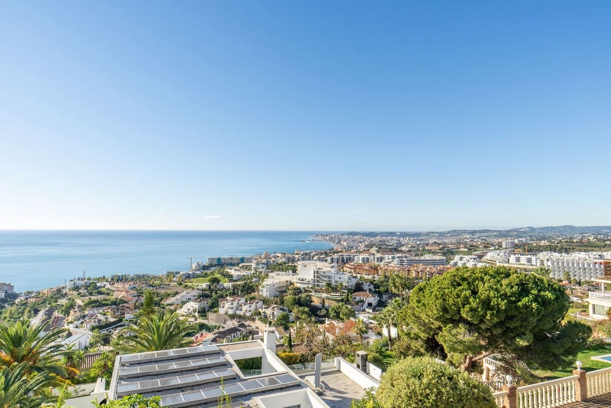 5 makuuhuone Huvila myytävänä paikassa Mijas mukana 
autotalli - 1 890 000 € (Ref: 9432562)