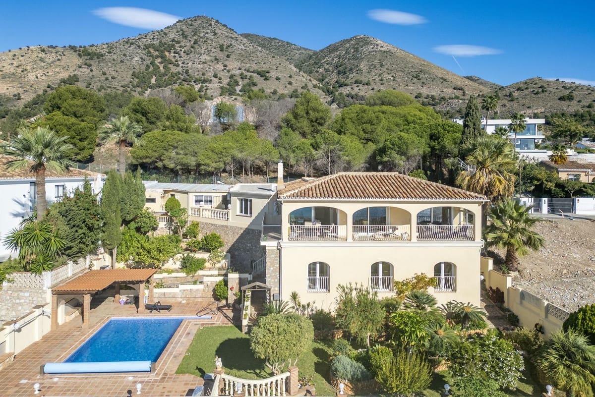 5 makuuhuone Huvila myytävänä paikassa Mijas mukana 
autotalli - 1 890 000 € (Ref: 9432562)