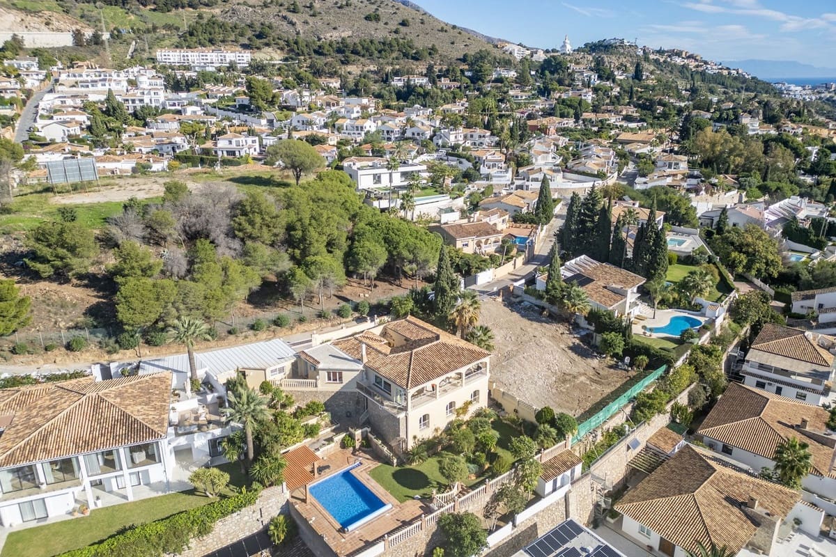 5 makuuhuone Huvila myytävänä paikassa Mijas mukana 
autotalli - 1 890 000 € (Ref: 9432562)