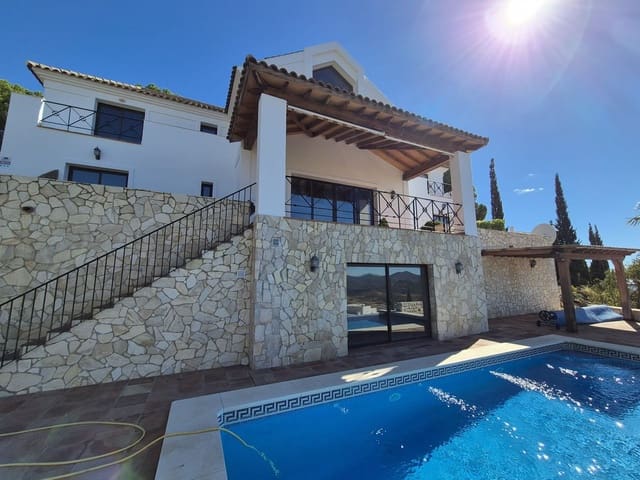 Chalet de 4 habitaciones en Valtocado, Mijas en venta - 1.450.000 € (Ref: 9432563)