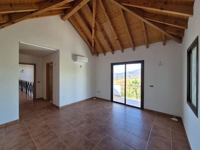 Chalet de 4 habitaciones en Valtocado, Mijas en venta - 1.450.000 € (Ref: 9432563)