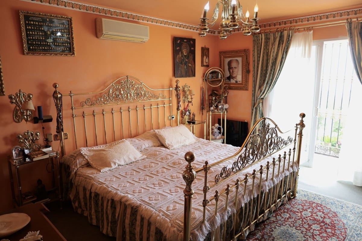 4 sovrum Villa till salu i Torremuelle med garage - 1 340 000 € (Ref: 9432566)