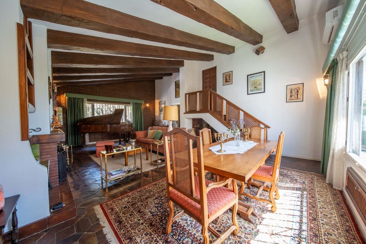 Chalet de 3 habitaciones en Fuengirola en venta - 1.250.000 € (Ref: 9432568)
