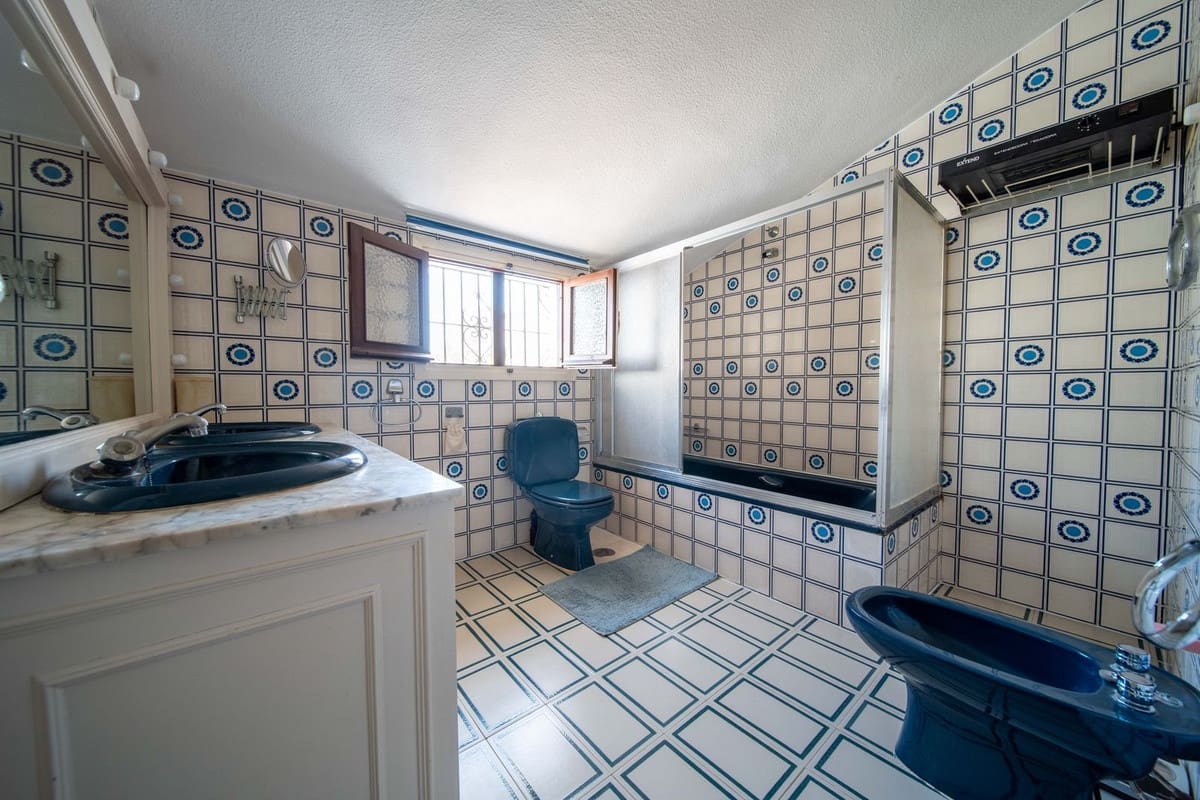 Chalet de 3 habitaciones en Fuengirola en venta - 1.250.000 € (Ref: 9432568)