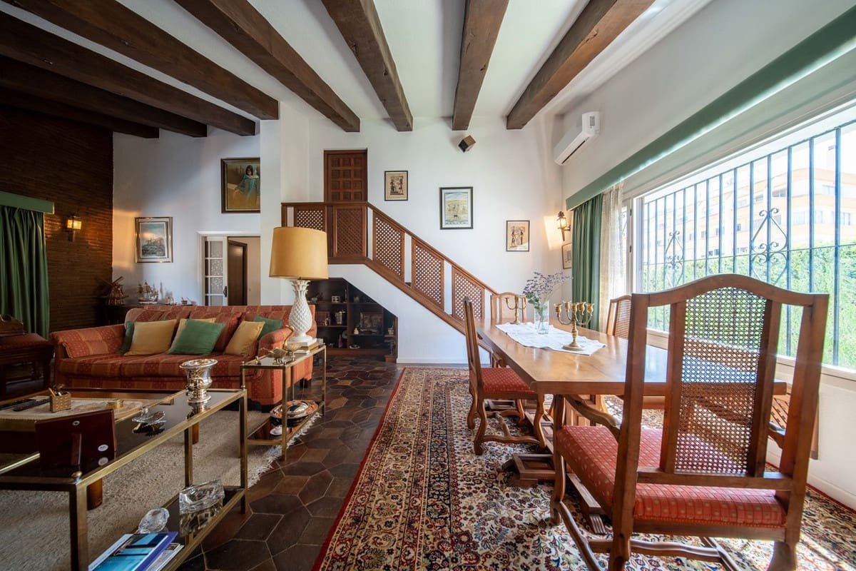 Chalet de 3 habitaciones en Fuengirola en venta - 1.250.000 € (Ref: 9432568)