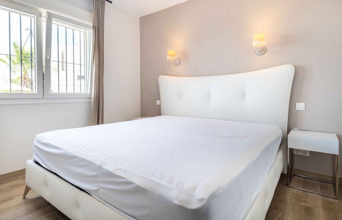 3 slaapkamer Villa te koop in Fuengirola met garage - € 1.245.000 (Ref: 9432569)