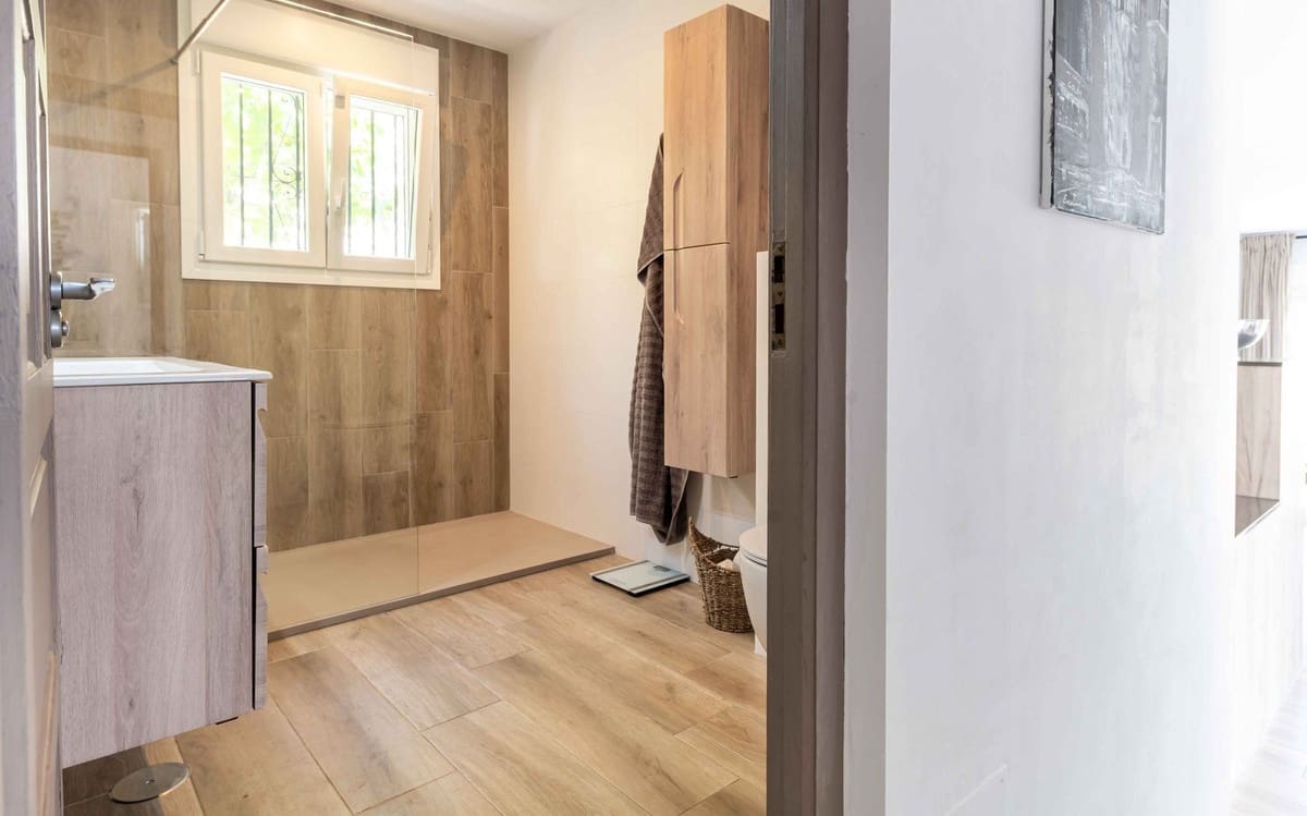 3 soveværelse Villa til salg i Fuengirola med garage - € 1.175.000 (Ref: 9432569)