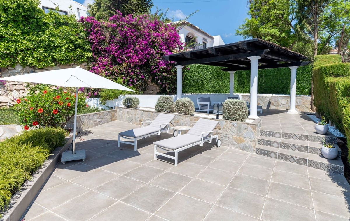 3 soveværelse Villa til salg i Fuengirola med garage - € 1.175.000 (Ref: 9432569)