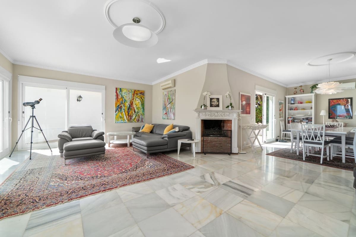 4 soverom Villa til salgs i La Sierrezuela med garasje - € 1 795 000 (Ref: 9432570)