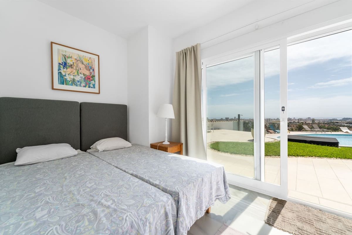 4 soverom Villa til salgs i La Sierrezuela med garasje - € 1 795 000 (Ref: 9432570)