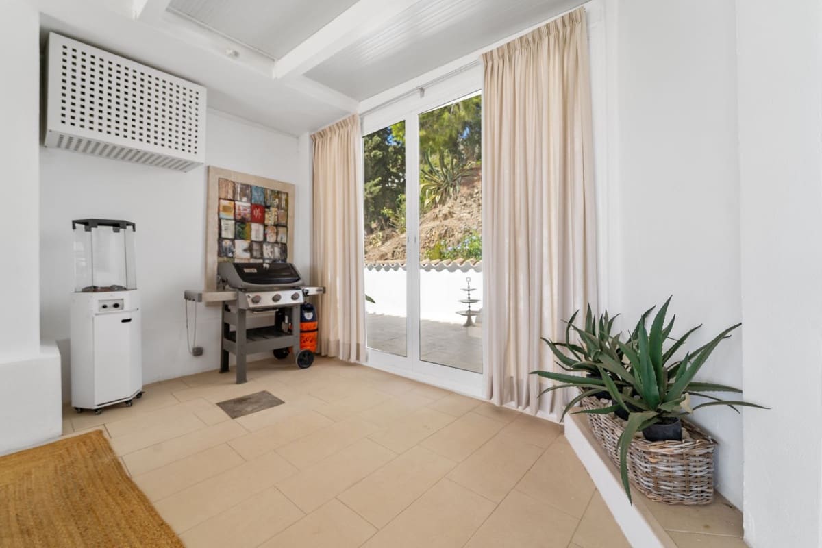 4 soverom Villa til salgs i La Sierrezuela med garasje - € 1 795 000 (Ref: 9432570)