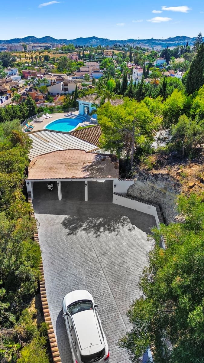 4 soverom Villa til salgs i La Sierrezuela med garasje - € 1 795 000 (Ref: 9432570)