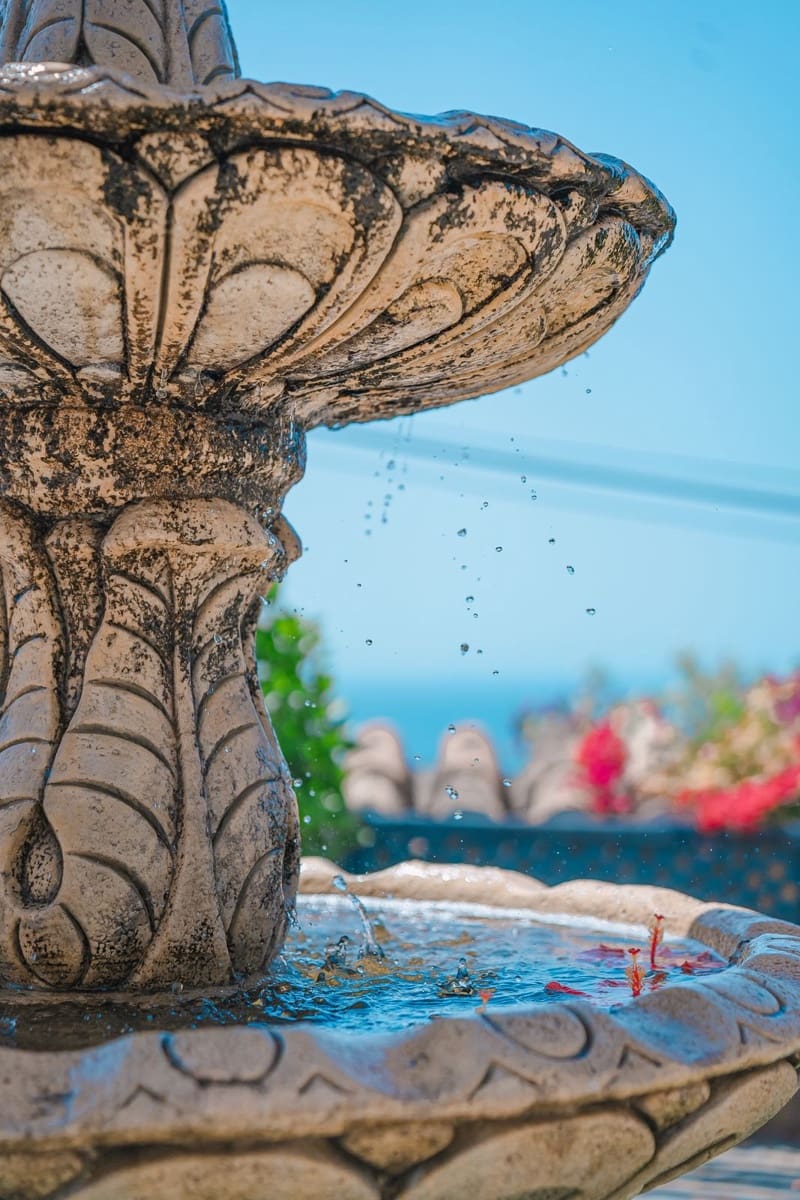 4 bedroom Villa for sale in La Capellania with garage - € 2,695,000 (Ref: 9432571)