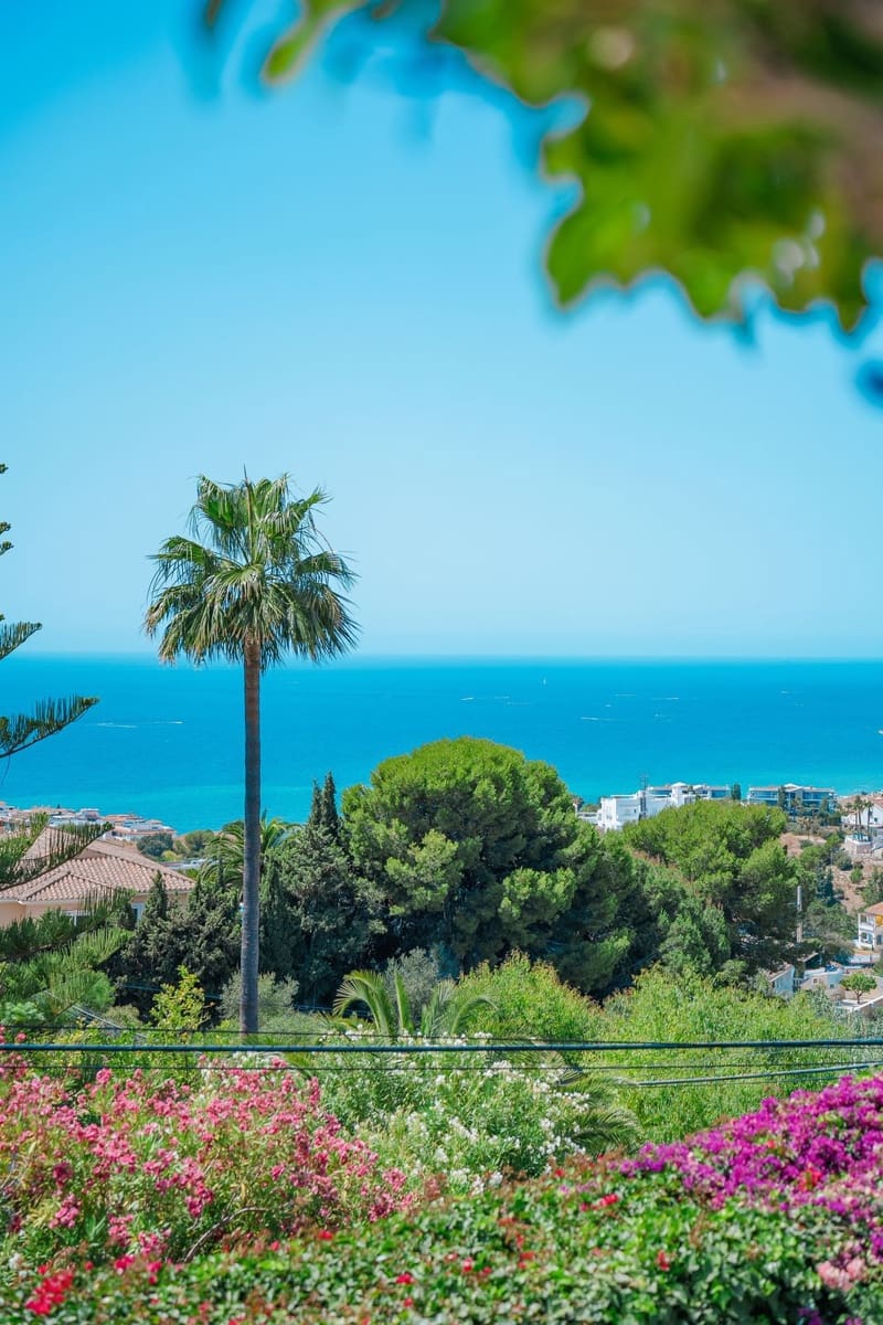 4 bedroom Villa for sale in La Capellania with garage - € 2,695,000 (Ref: 9432571)