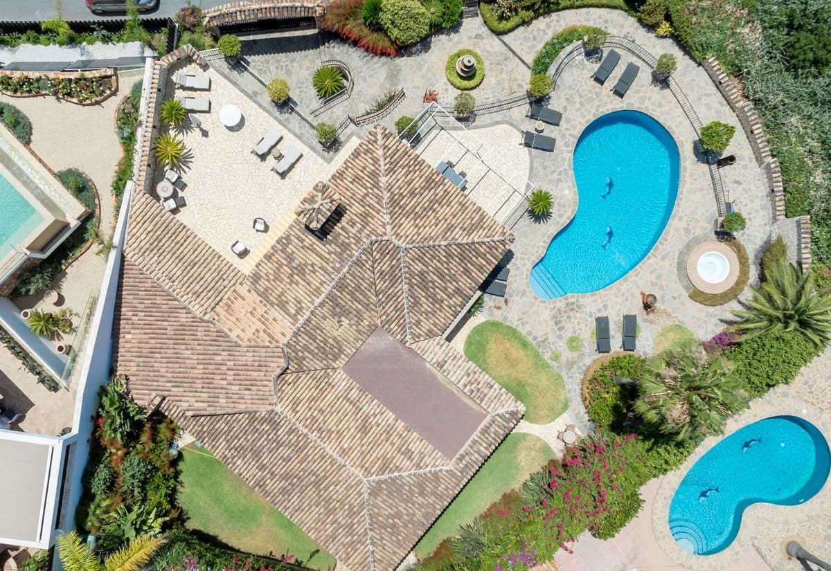 4 bedroom Villa for sale in La Capellania with garage - € 2,695,000 (Ref: 9432571)