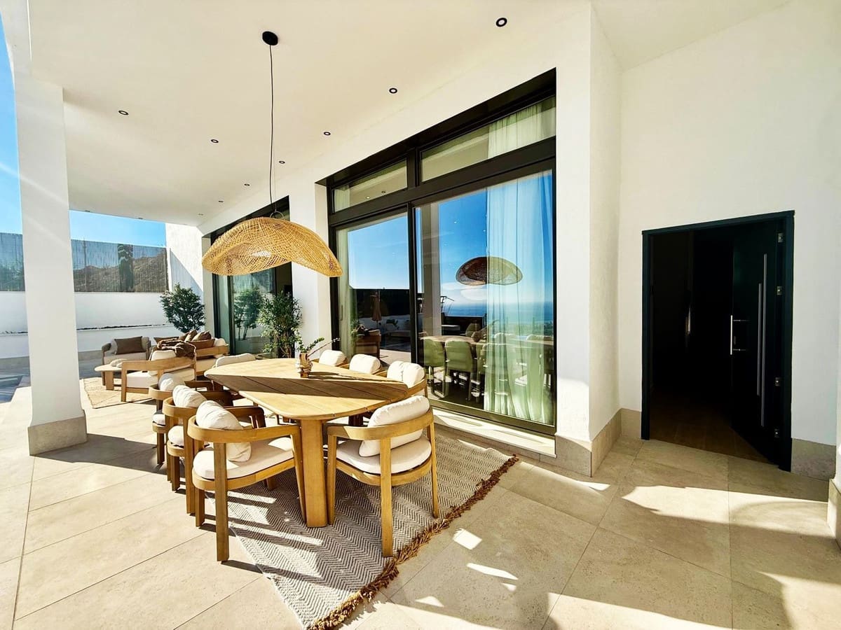 4 sypialnia Willa na sprzedaż w Benalmadena z garażem - 1 695 000 € (Ref: 9432573)