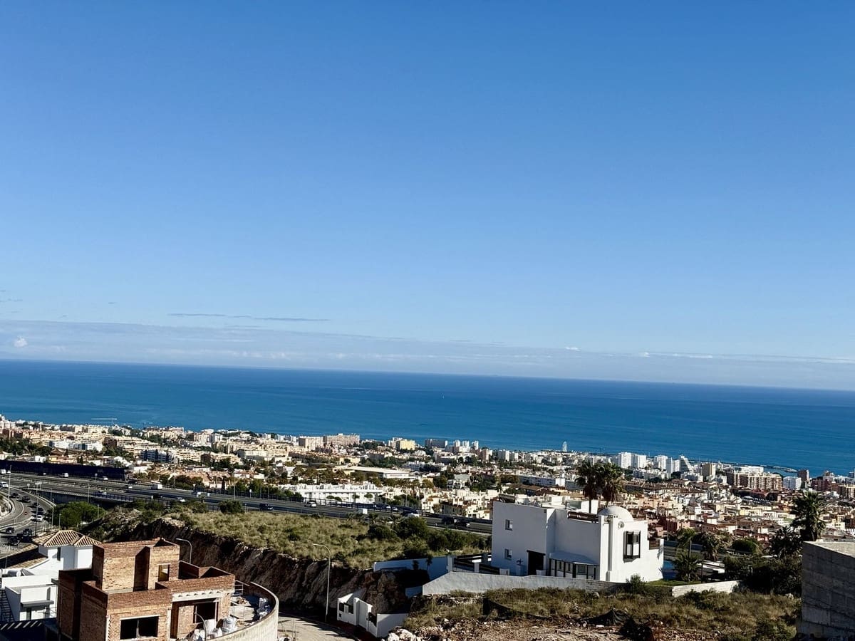 4 sypialnia Willa na sprzedaż w Benalmadena z garażem - 1 695 000 € (Ref: 9432573)