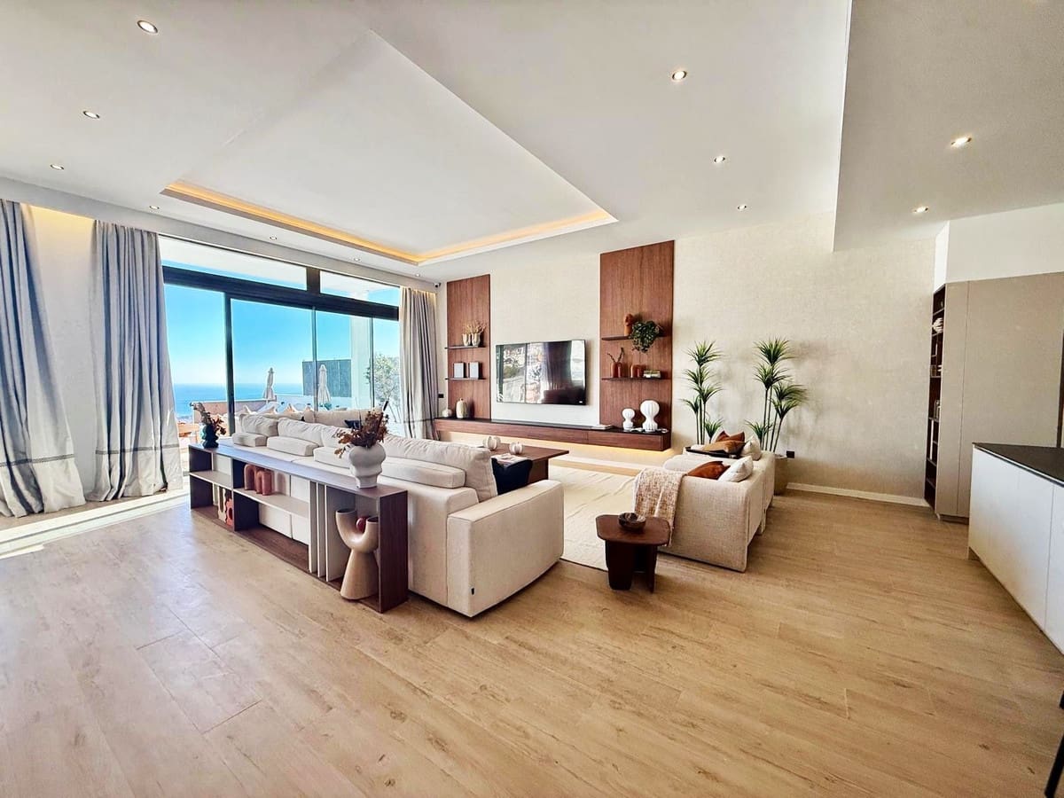 4 sypialnia Willa na sprzedaż w Benalmadena z garażem - 1 695 000 € (Ref: 9432573)