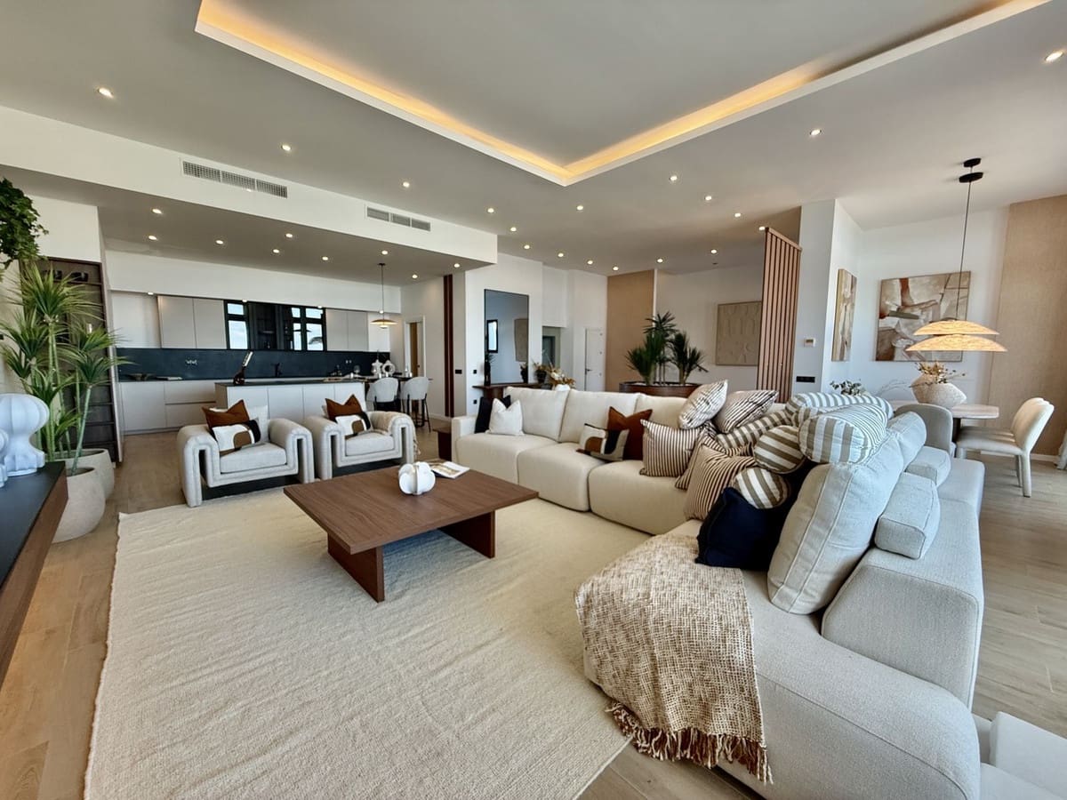 4 sypialnia Willa na sprzedaż w Benalmadena z garażem - 1 695 000 € (Ref: 9432573)