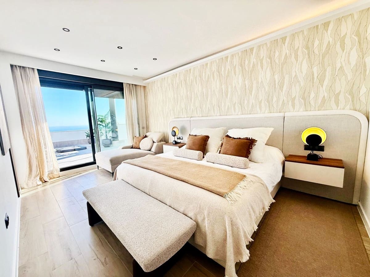 4 sypialnia Willa na sprzedaż w Benalmadena z garażem - 1 695 000 € (Ref: 9432573)