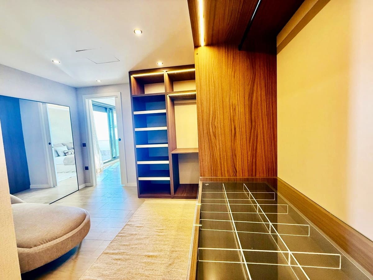 4 sypialnia Willa na sprzedaż w Benalmadena z garażem - 1 695 000 € (Ref: 9432573)