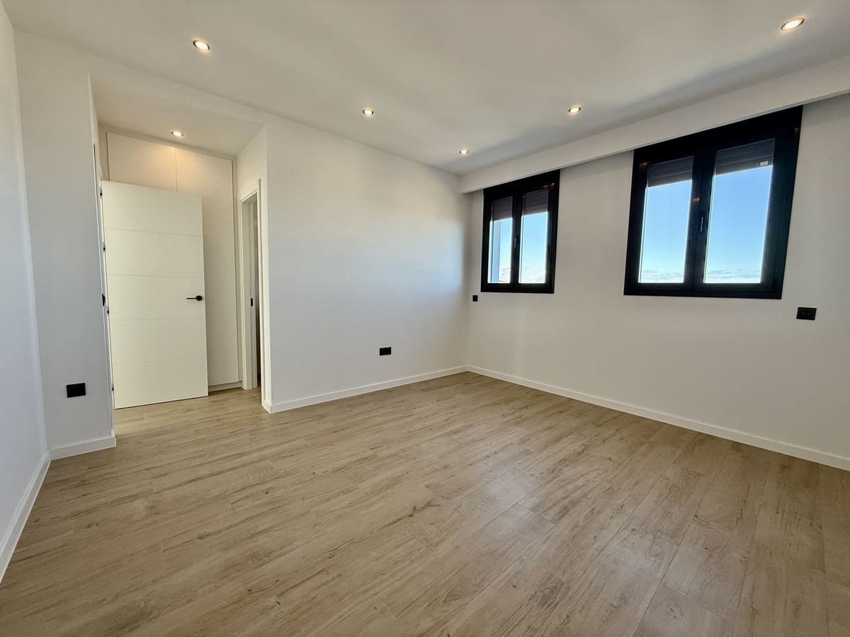 4 sypialnia Willa na sprzedaż w Benalmadena z garażem - 1 695 000 € (Ref: 9432573)