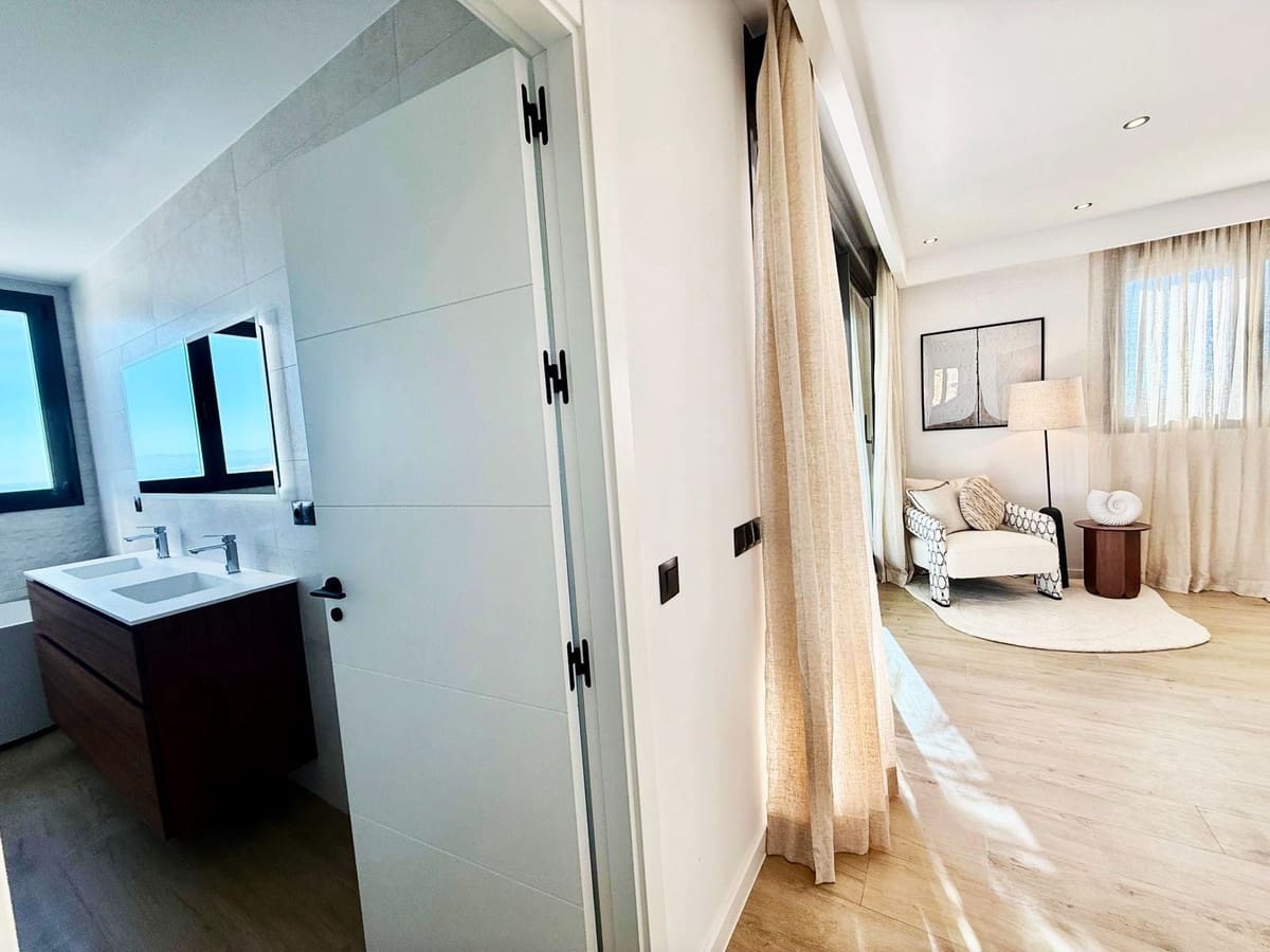 4 sypialnia Willa na sprzedaż w Benalmadena z garażem - 1 695 000 € (Ref: 9432573)