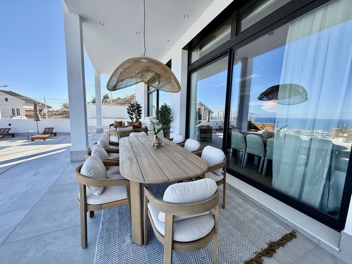 4 sypialnia Willa na sprzedaż w Benalmadena z garażem - 1 695 000 € (Ref: 9432573)