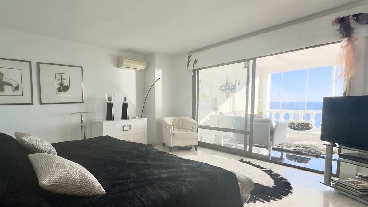 5 bedroom Villa for sale in Torremuelle with garage - € 2,900,000 (Ref: 9432574)