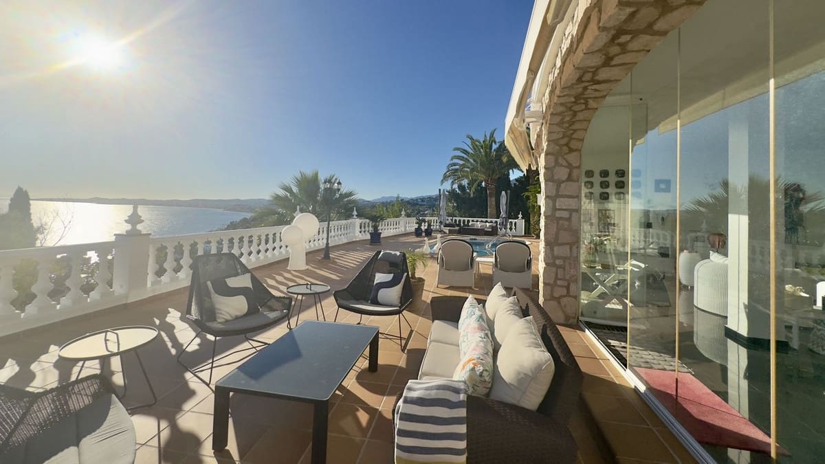 5 bedroom Villa for sale in Torremuelle with garage - € 2,900,000 (Ref: 9432574)