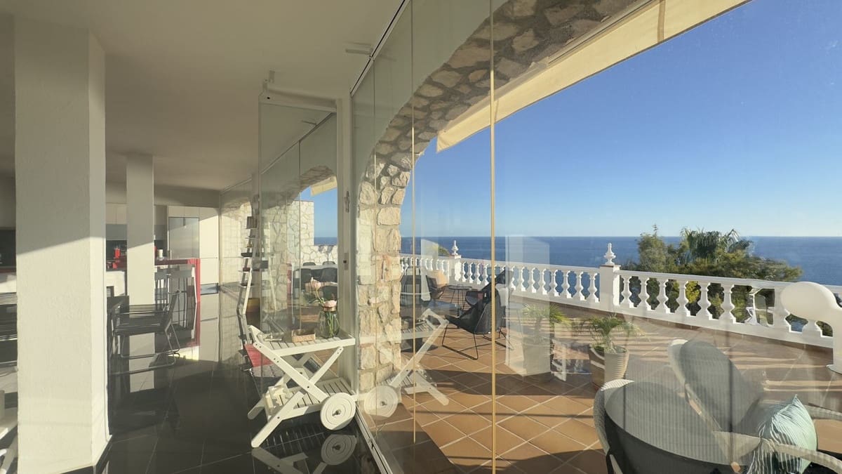 5 bedroom Villa for sale in Torremuelle with garage - € 2,900,000 (Ref: 9432574)