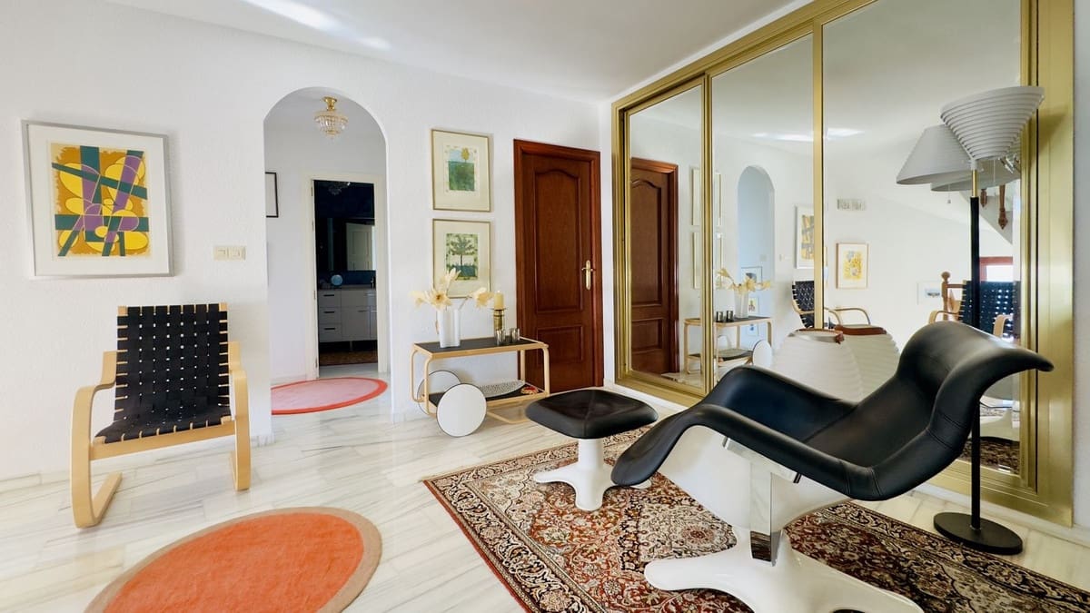 5 bedroom Villa for sale in Torremuelle with garage - € 2,900,000 (Ref: 9432574)