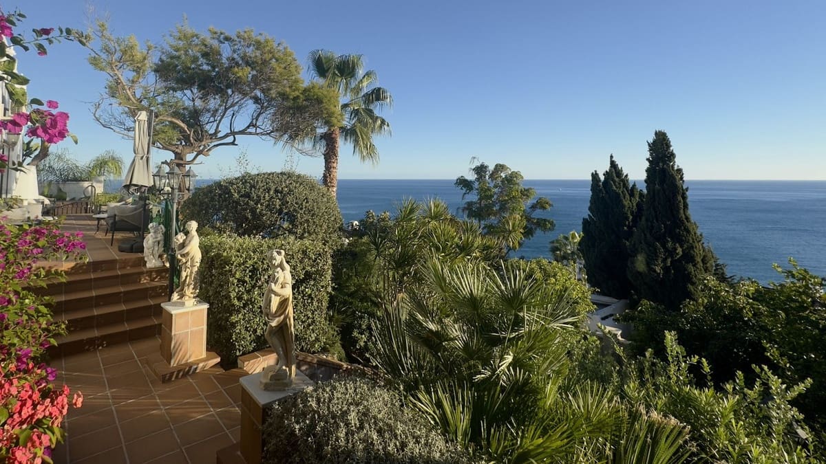 5 bedroom Villa for sale in Torremuelle with garage - € 2,900,000 (Ref: 9432574)