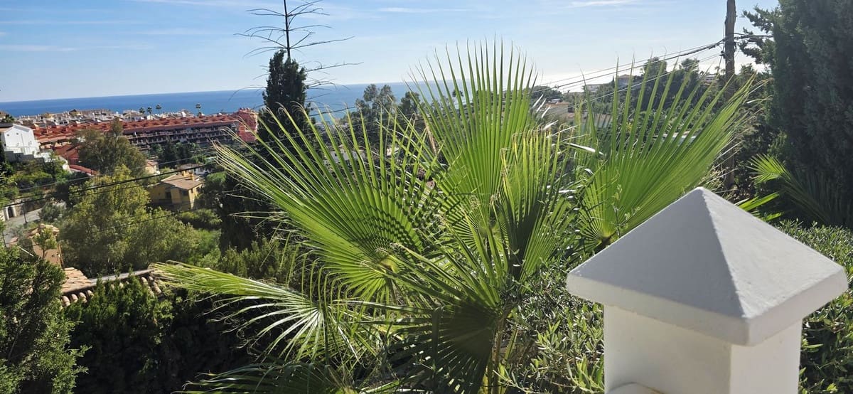 3 soverom Villa til salgs i Fuengirola med garasje - € 1 200 000 (Ref: 9432575)