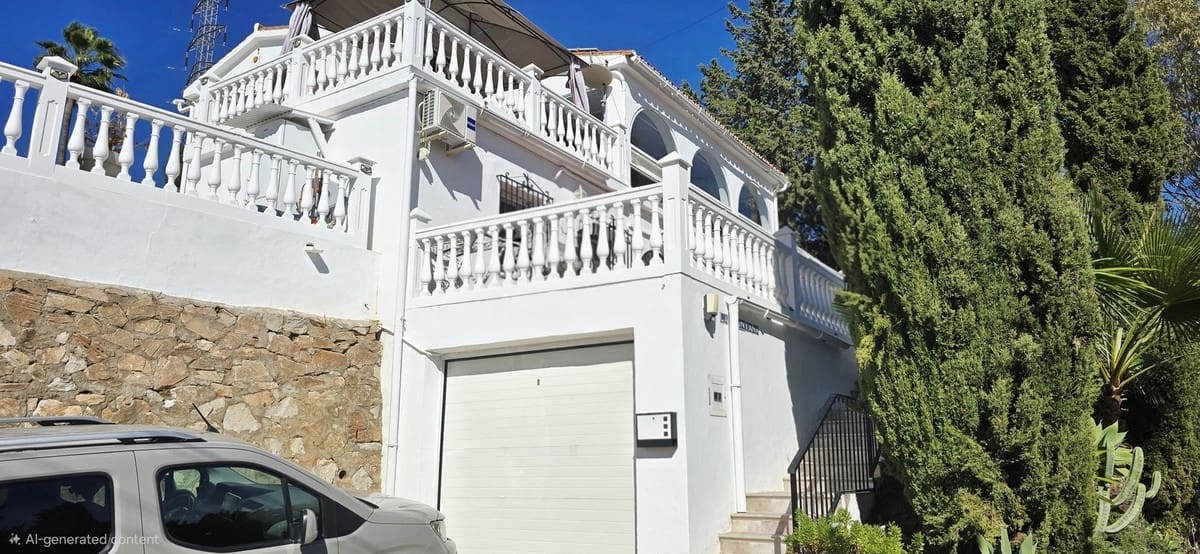 3 soverom Villa til salgs i Fuengirola med garasje - € 1 200 000 (Ref: 9432575)