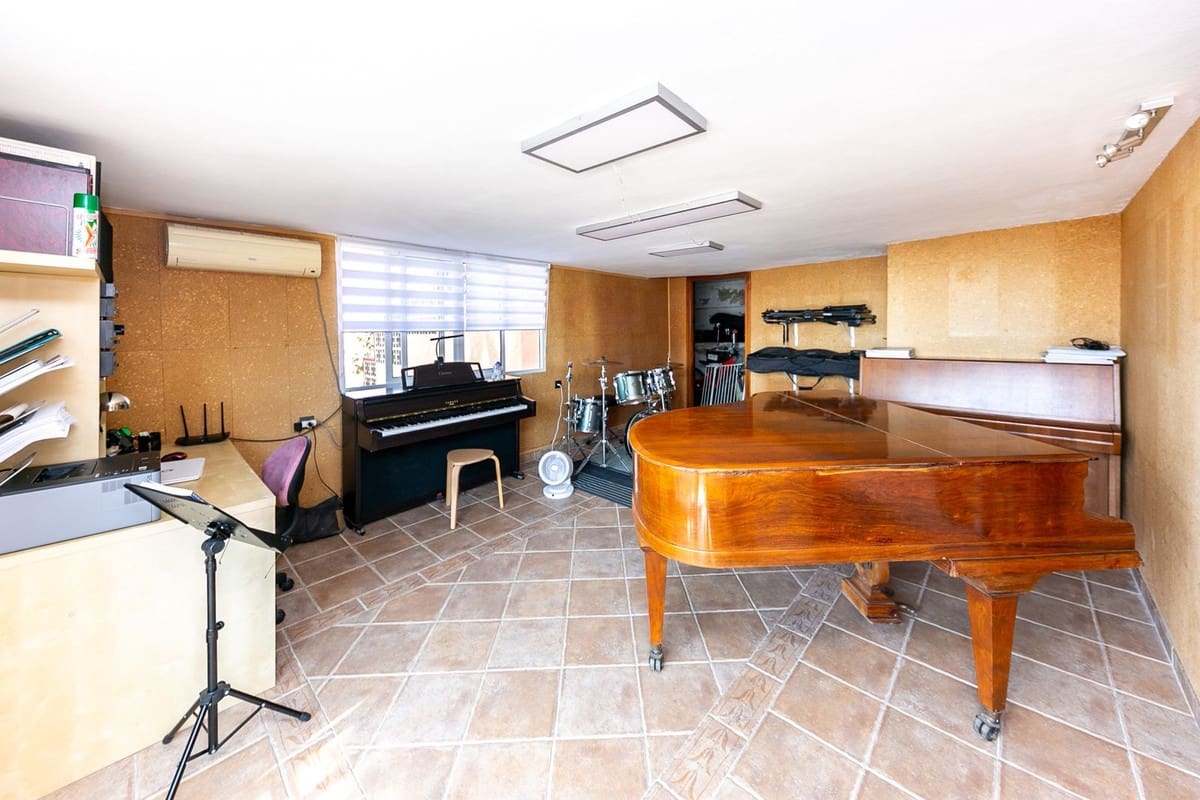 4 sypialnia Willa na sprzedaż w Benalmadena z garażem - 825 000 € (Ref: 9432576)