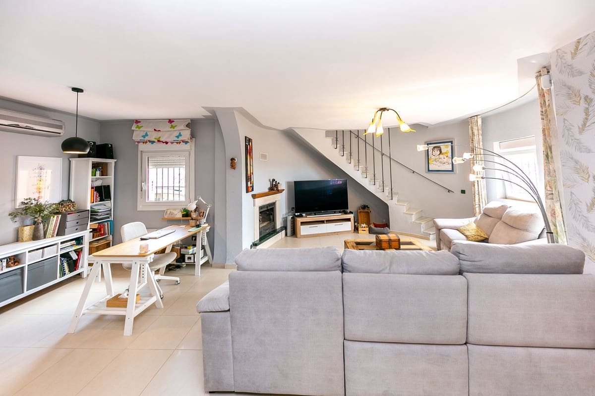 4 sypialnia Willa na sprzedaż w Benalmadena z garażem - 825 000 € (Ref: 9432576)