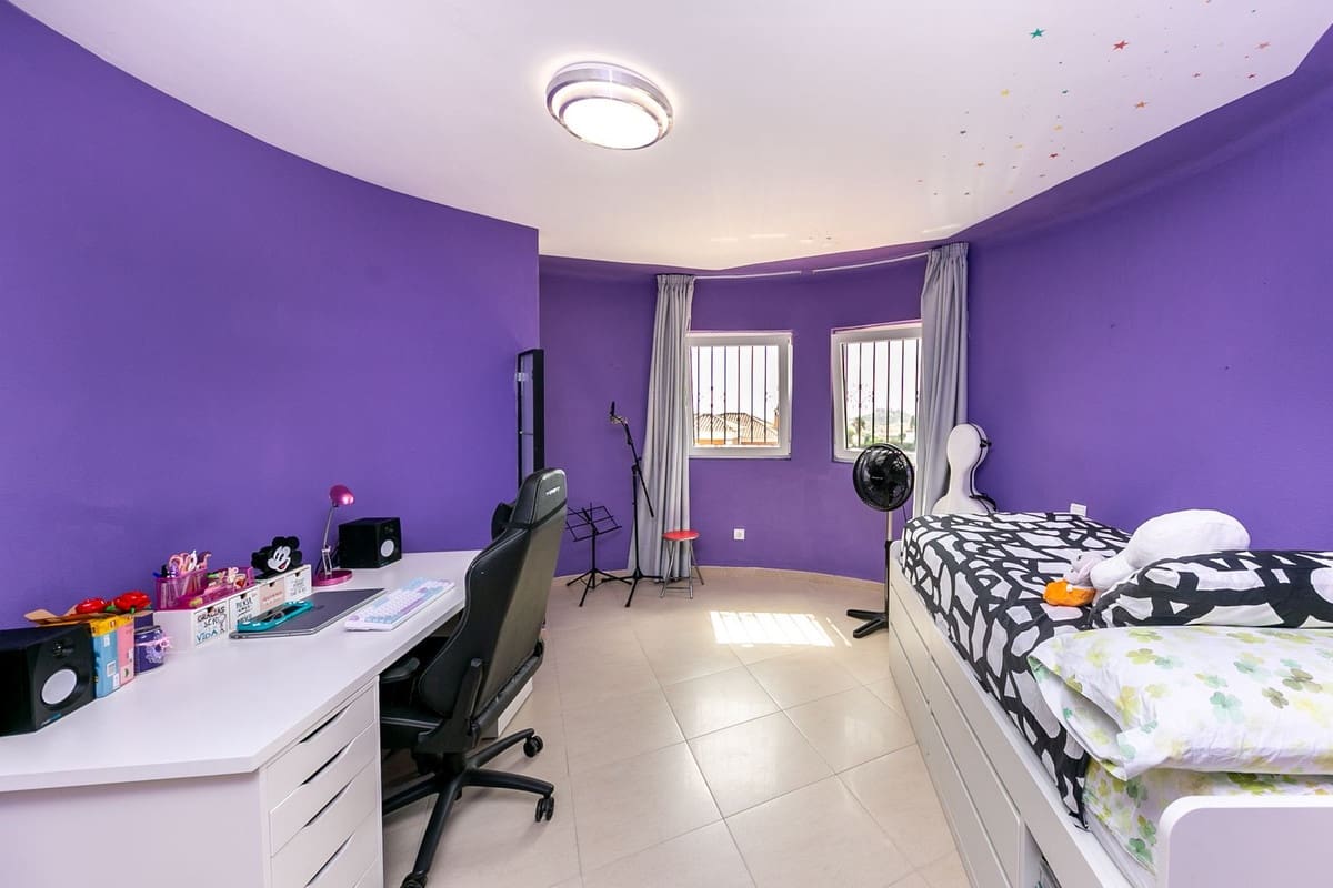 4 sypialnia Willa na sprzedaż w Benalmadena z garażem - 825 000 € (Ref: 9432576)