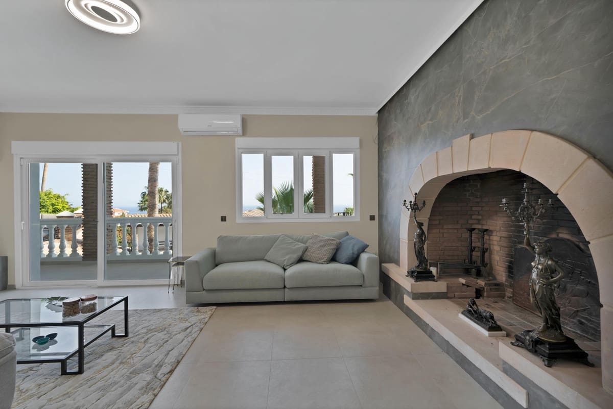 9 bedroom Villa for sale in Benalmadena - € 2,950,000 (Ref: 9432577)