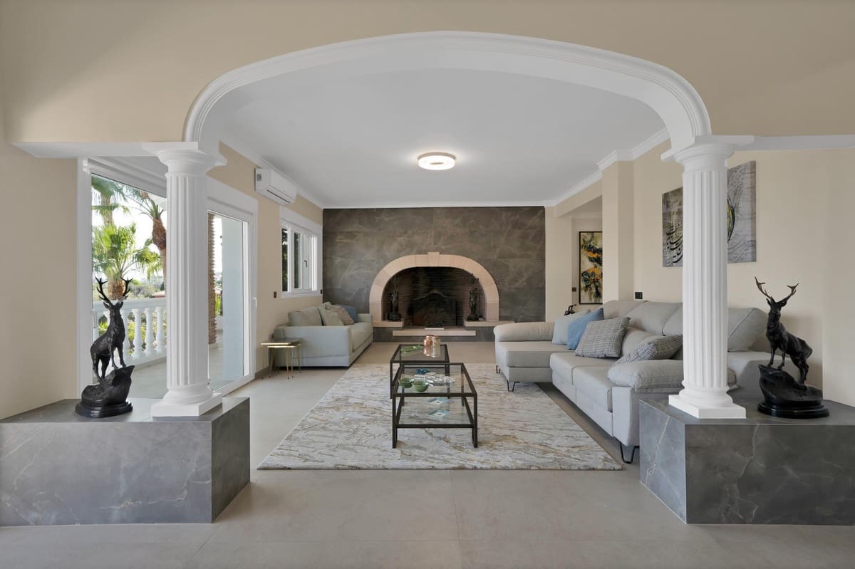 9 bedroom Villa for sale in Benalmadena - € 2,950,000 (Ref: 9432577)