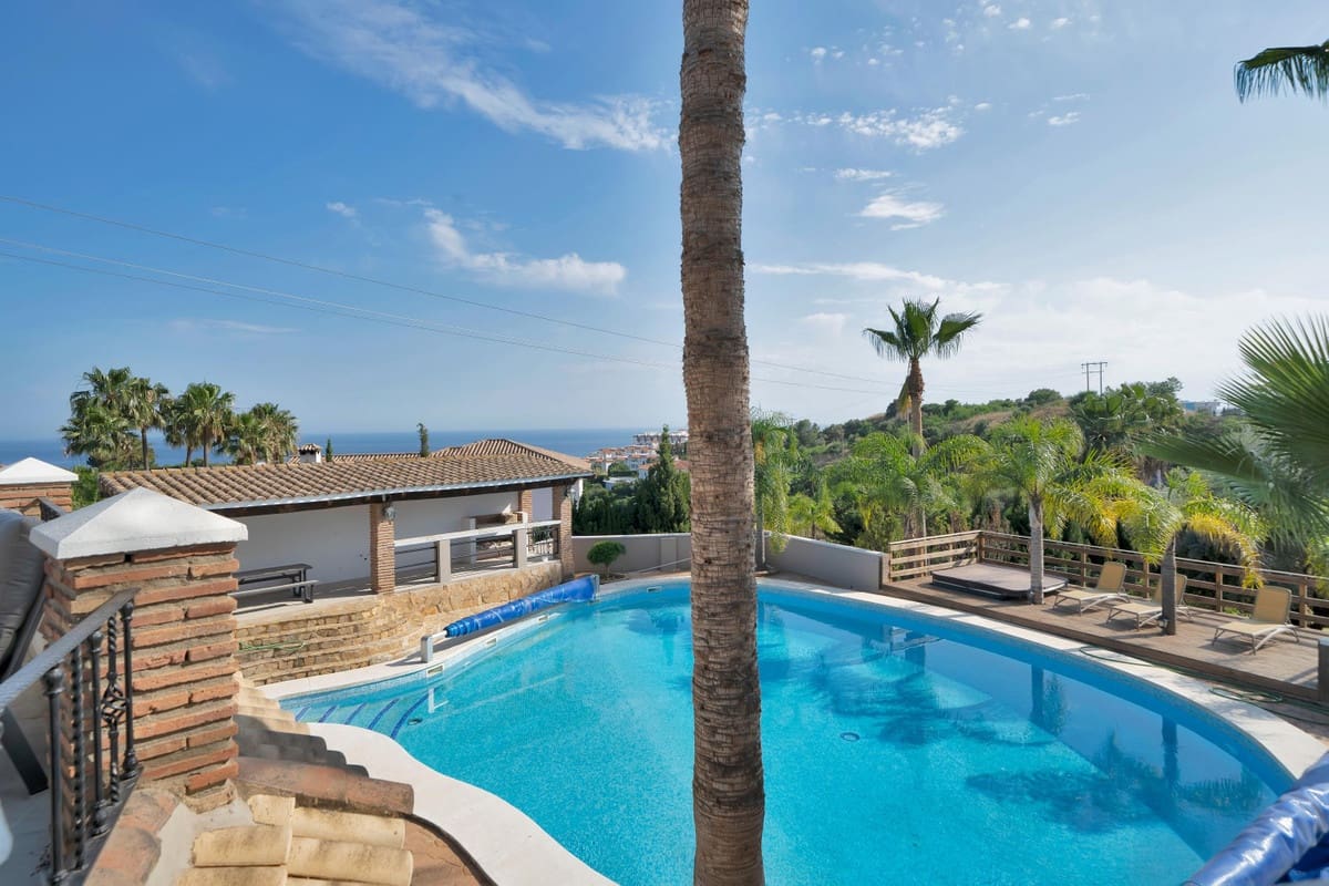 Chalet de 9 habitaciones en Benalmádena en venta - 2.950.000 € (Ref: 9432577)