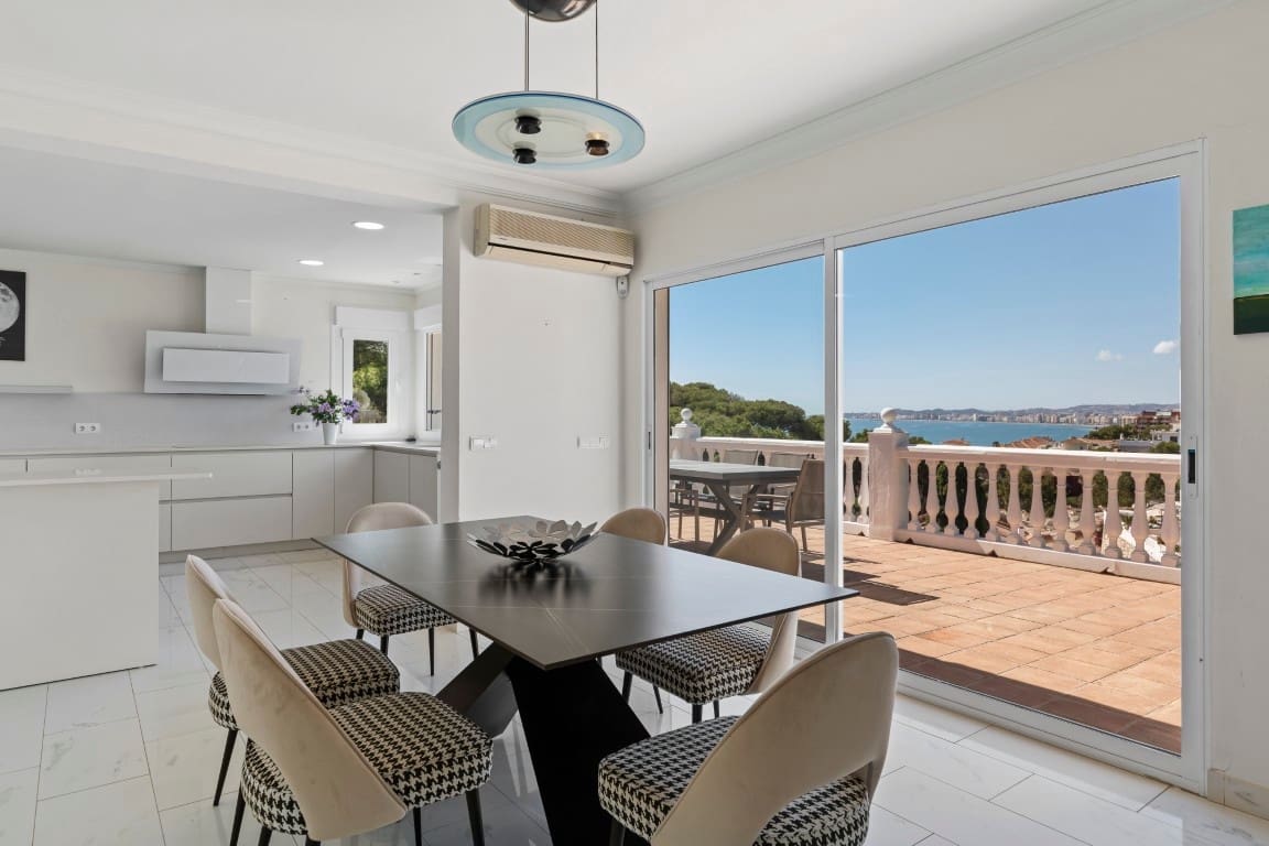 6 bedroom Villa for sale in Benalmadena - € 1,250,000 (Ref: 9432578)