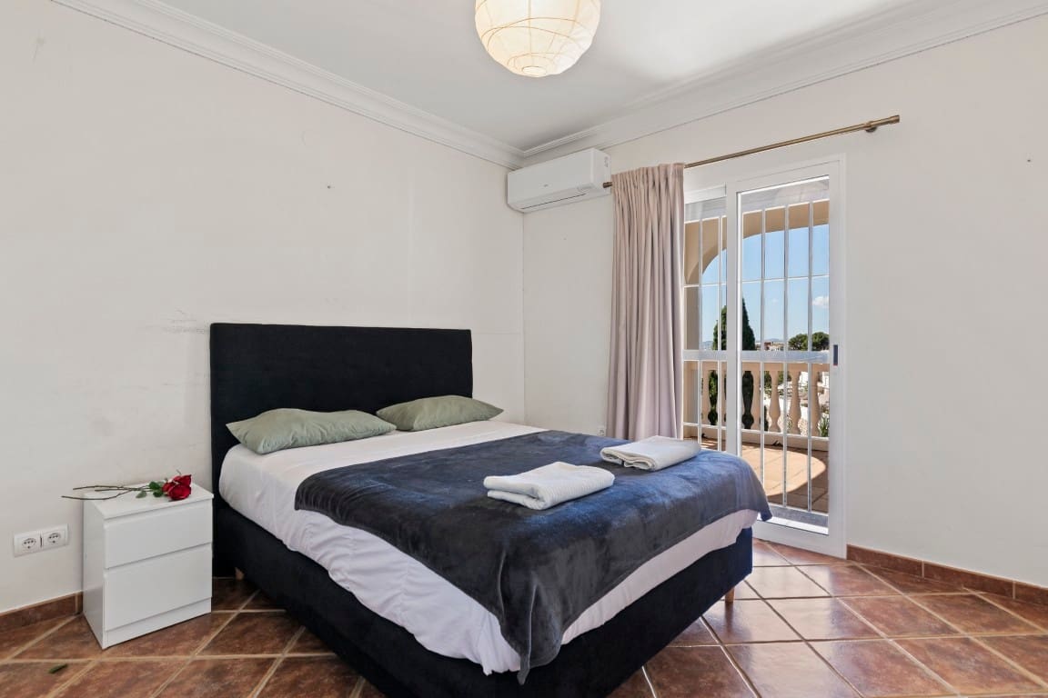 6 bedroom Villa for sale in Benalmadena - € 1,250,000 (Ref: 9432578)