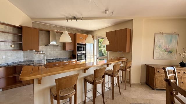 4 soveværelse Villa til salg i Benalmádena med garage - € 2.500.000 (Ref: 9489799)