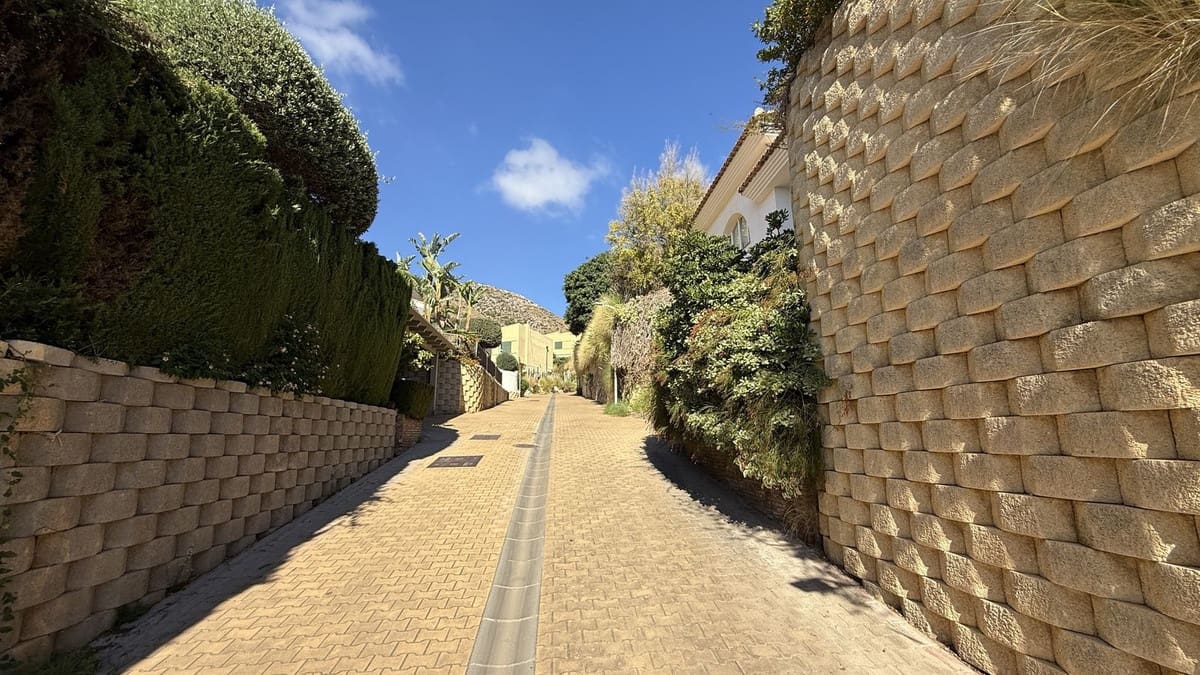 4 bedroom Villa for sale in Benalmadena with garage - € 2,500,000 (Ref: 9489799)